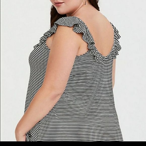 NWT🥰 TORRID Black and White Top Blouse Size 00X… - Picture 3 of 6